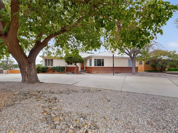 1401 Dartmouth Dr NE, Albuquerque, NM 87106