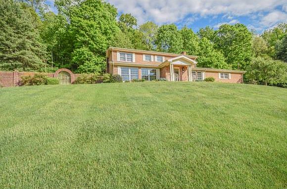 1st image of 213 Tamassee Dr