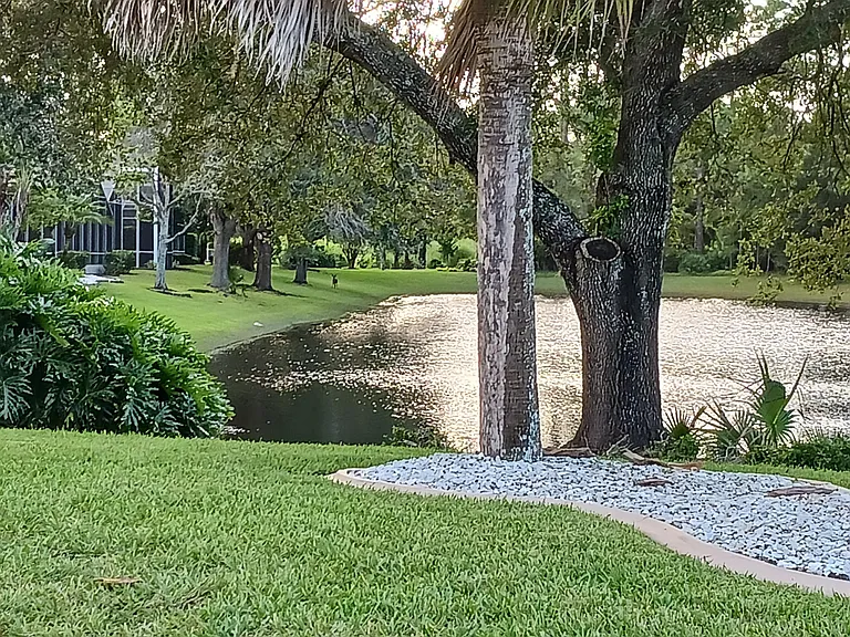 5 Villa Lago Ln — Photo 31