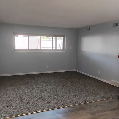 140 E Highline Cir Photo 1