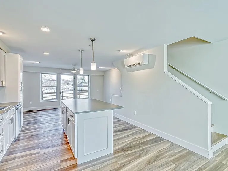 323 Taughannock Blvd — Photo 38