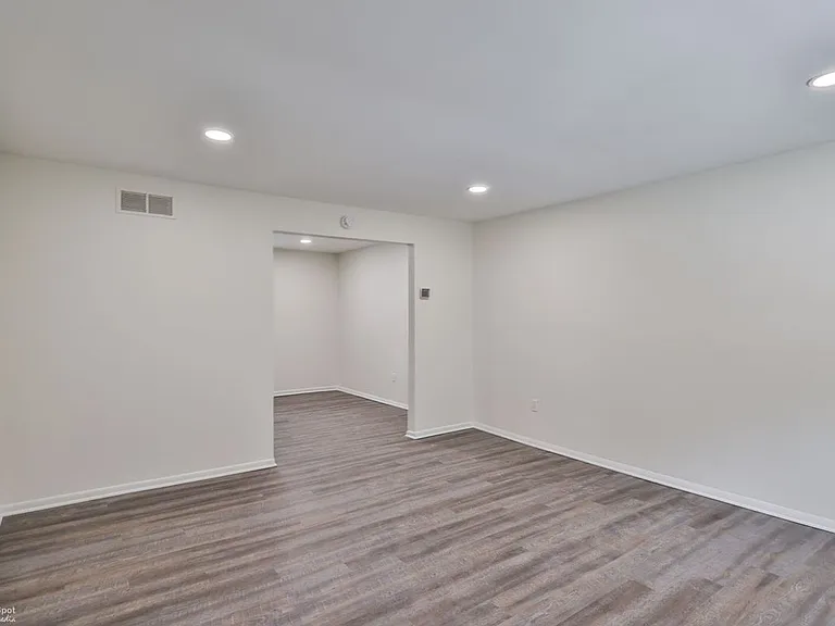 305 S Warminster Rd #B2 — Photo 1