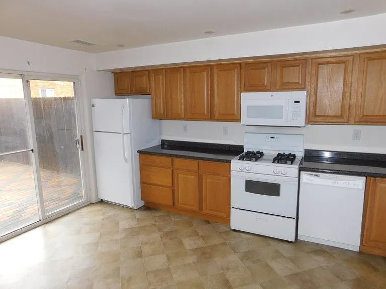 1335 Fair Ave — Photo 11