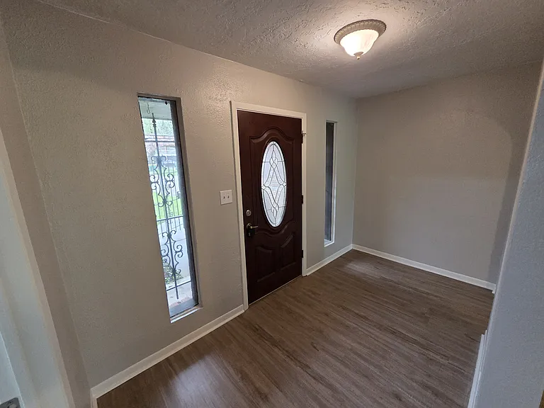 807 Hudler St — Photo 3
