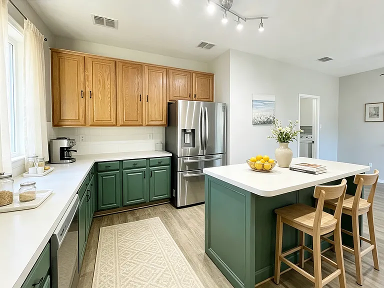 2401 Joliet Pl — Photo 11