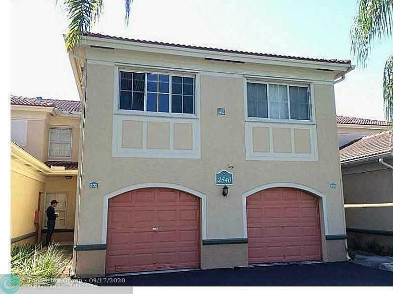 1st image of 2540 Centergate Dr