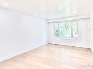 322 Fernwood Ave #1, Oshawa, ON L1G2H7