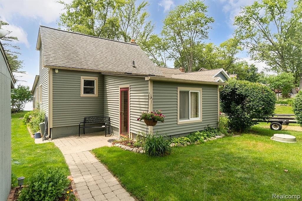 3554 Rush Lake Rd, Pinckney, MI 48169 Zillow