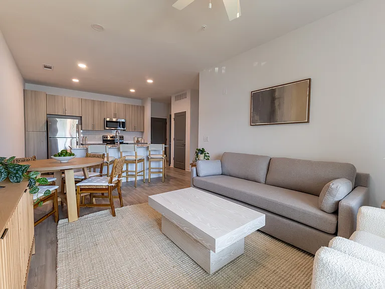 Sunnyside Apartments — Photo 11