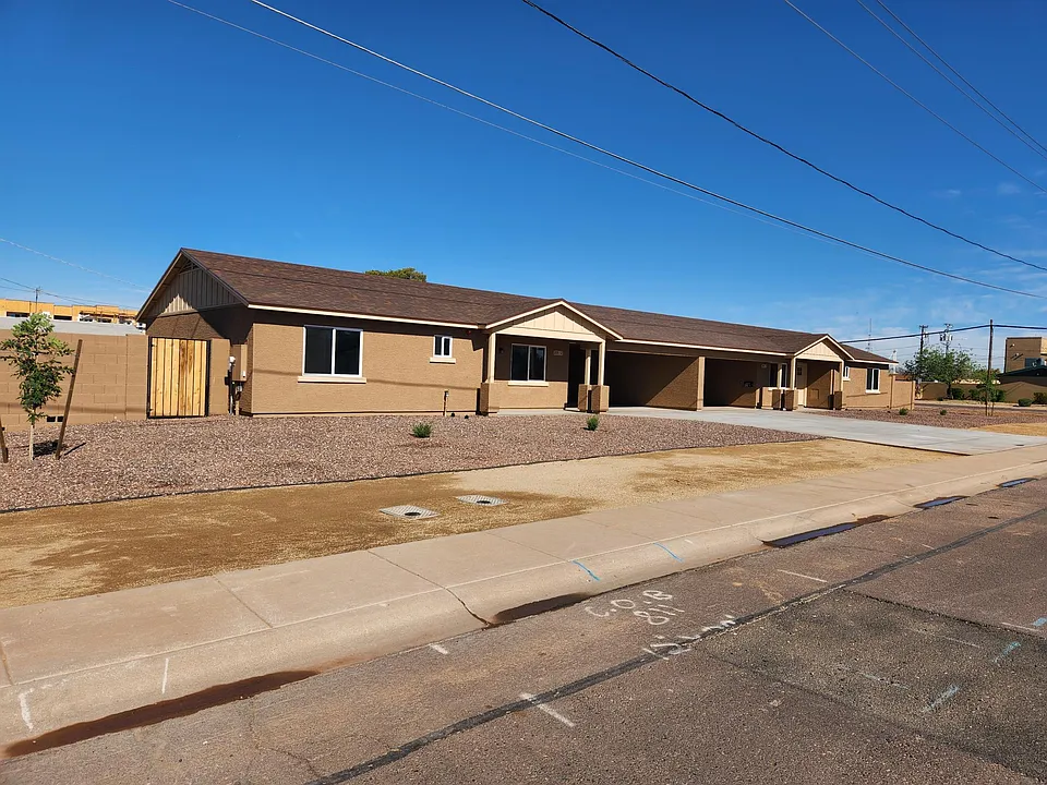 205 S 2nd St