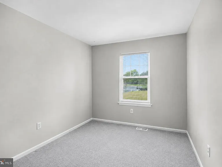 13 Hopewell Ln — Photo 16