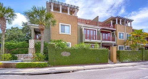 4907 Bayshore Blvd Photo 1