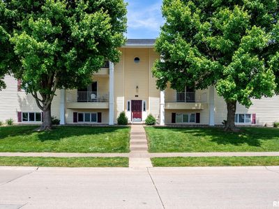 4055 31st St, Bettendorf, IA, 52722