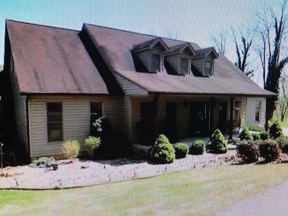 1st image of 1390 Carl Dr
