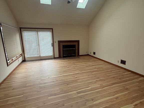 2nd image of 8 Standish Dr #8