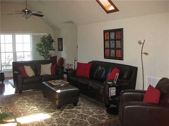 3rd image of 2415 Magazine St #5