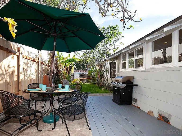 422 W University Pl — Photo 11
