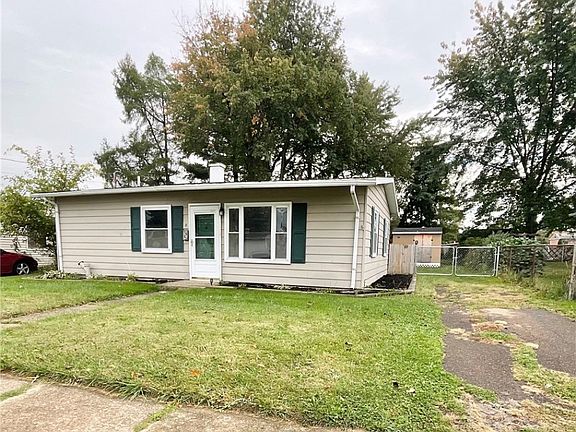 3rd image of 1353 W 22nd St