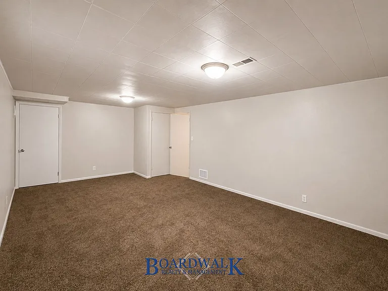 1016 E 3825 S — Photo 14