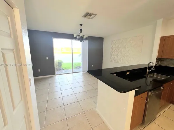 2641 SW 83rd Ave #102, Hollywood, FL 33025