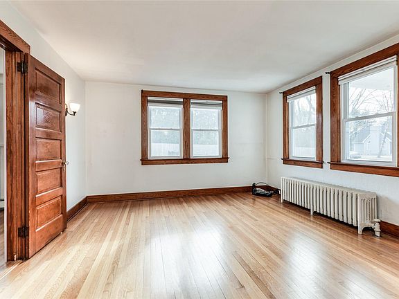 5th image of 26 Hazelwood Ave