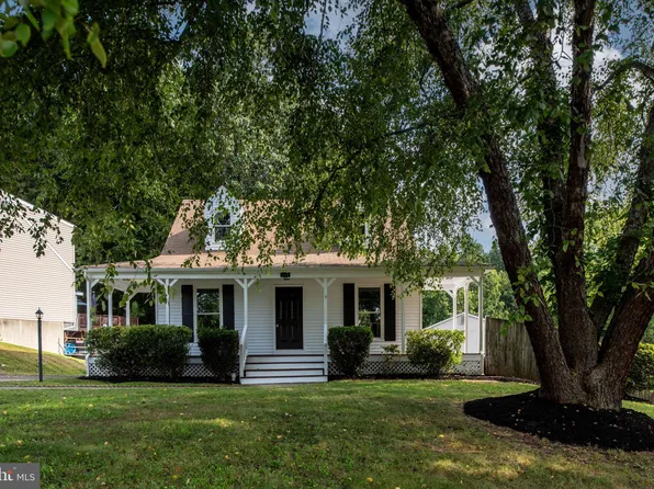 5540 Rowser Dr, Woodbridge, VA 22193