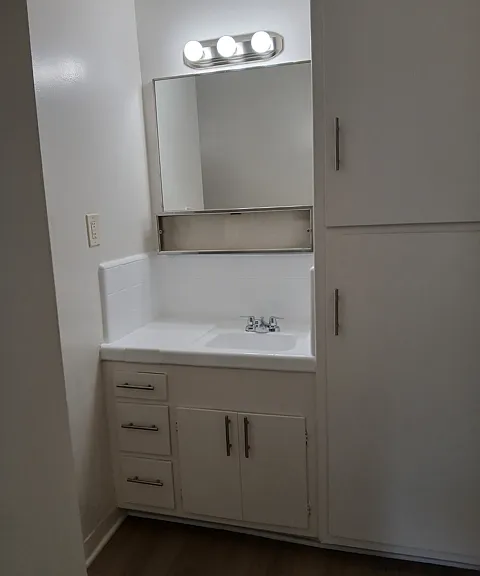 PINE CREST — Photo 10