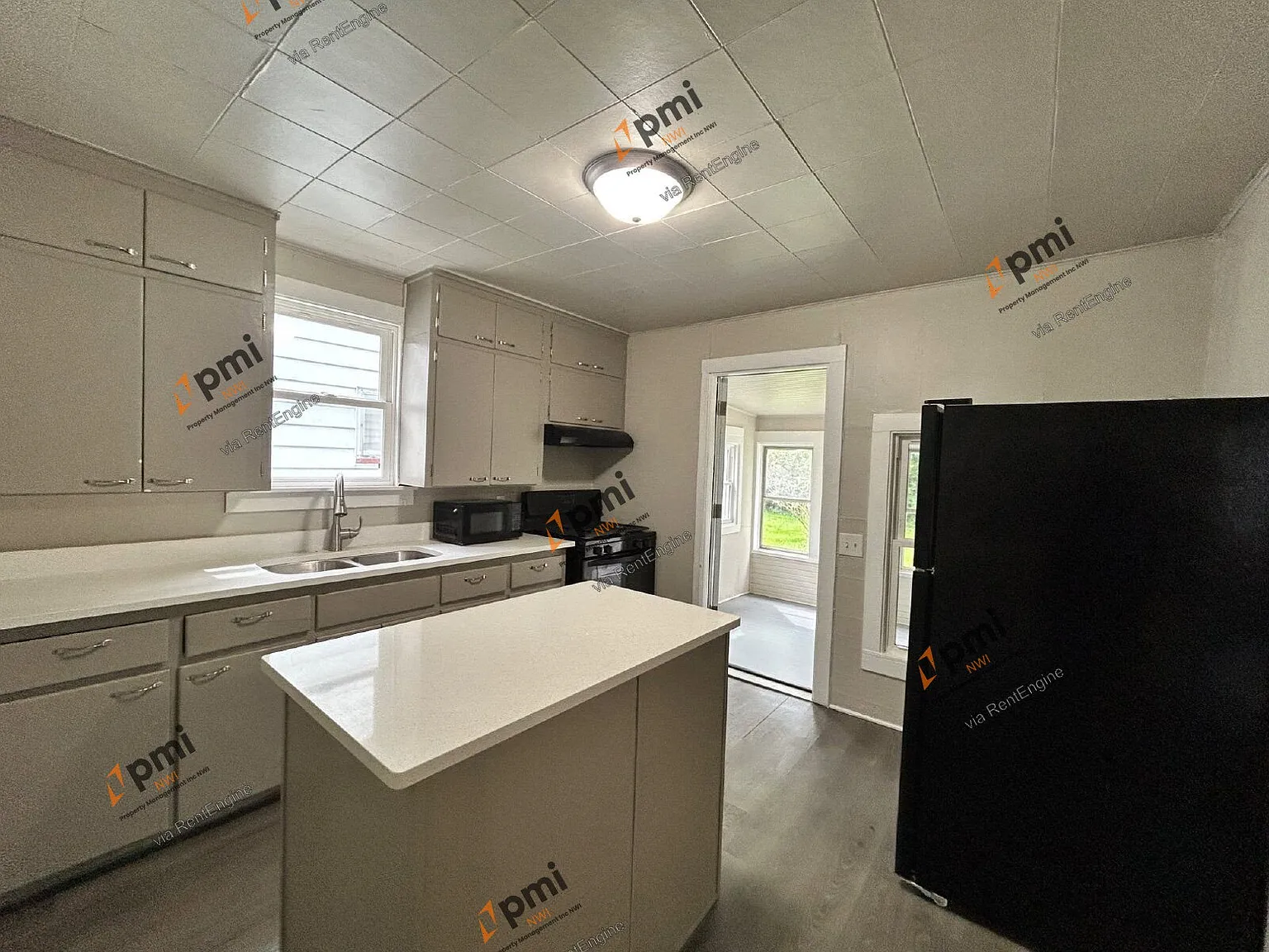2 bed, 1.0 bath, 776 sqft, $1,295 — Photo 4