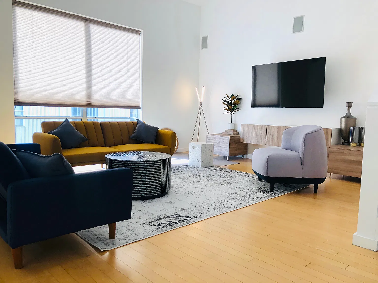 2 bed, 1652 sqft, $2,600 — Photo 3