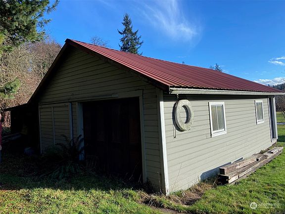 5th image of 7190 NE Eagle Harbor Drive