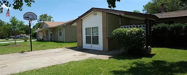 1st image of 3818 Emerald Dr