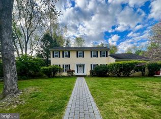 6 Sutton Ln, Princeton Junction, NJ 08550