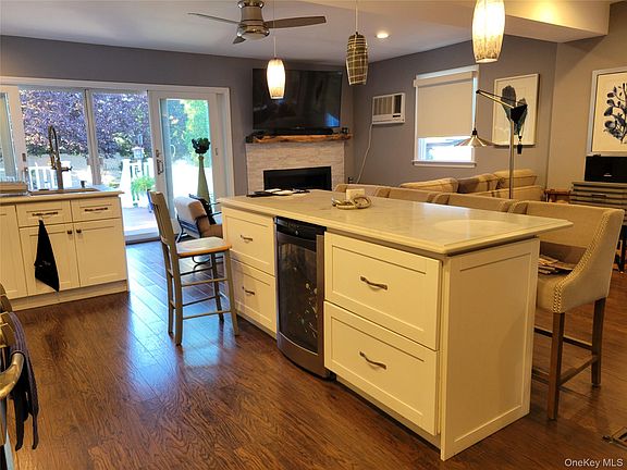 5th image of 152 Norfeld Boulevard