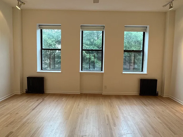 140 W 87th St #C — Photo 5