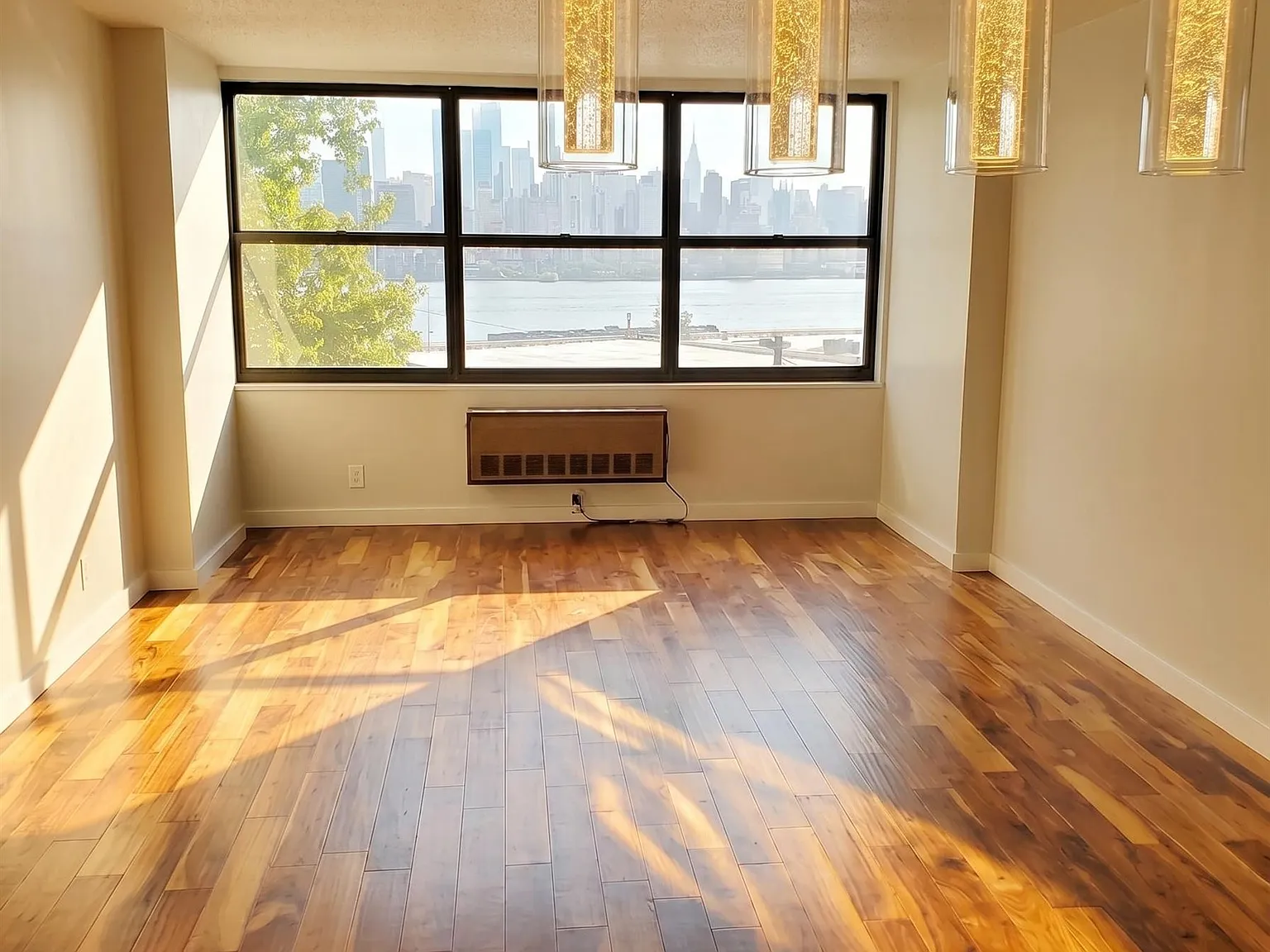 Galaxy Towers Condominium — Photo 2