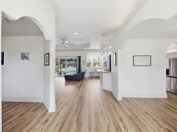 104 12th AVE NW, NAPLES, FL 34120
