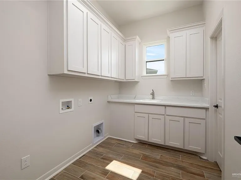 1565 E Silos Ave — Photo 24