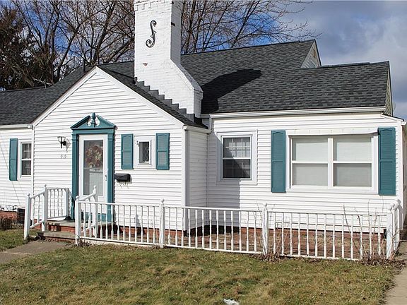 2nd image of 919 28th St NE