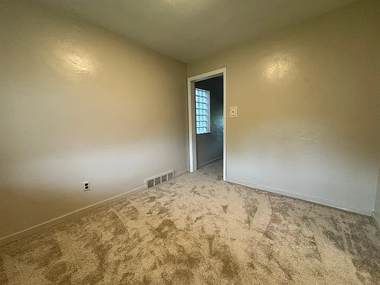 635 Bigelow St — Photo 14