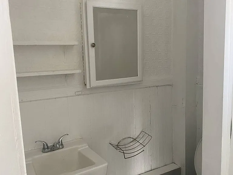 516 4th St #3F — Photo 9
