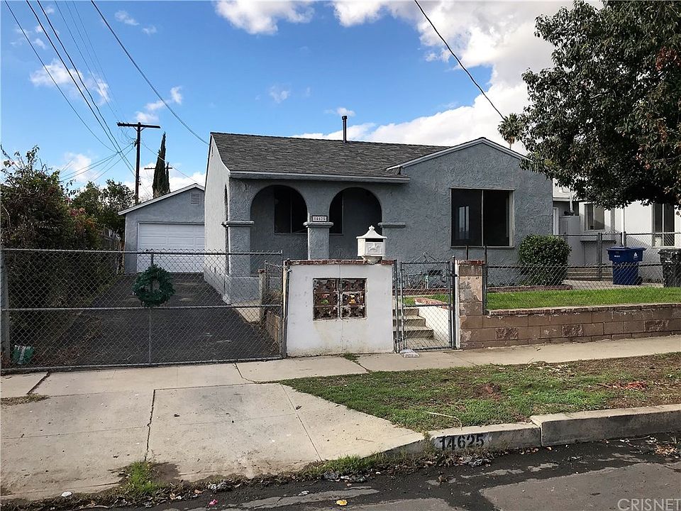 2nd image of 11561 Amboy Ave