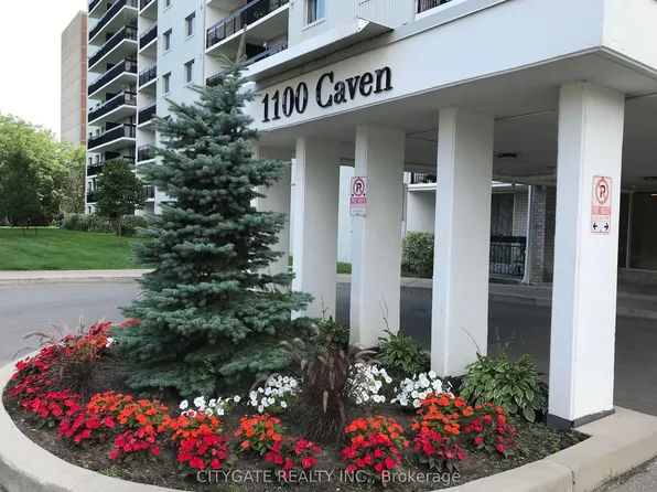 1100 Caven St #Penthouse 10, Mississauga, ON L5G 4N3