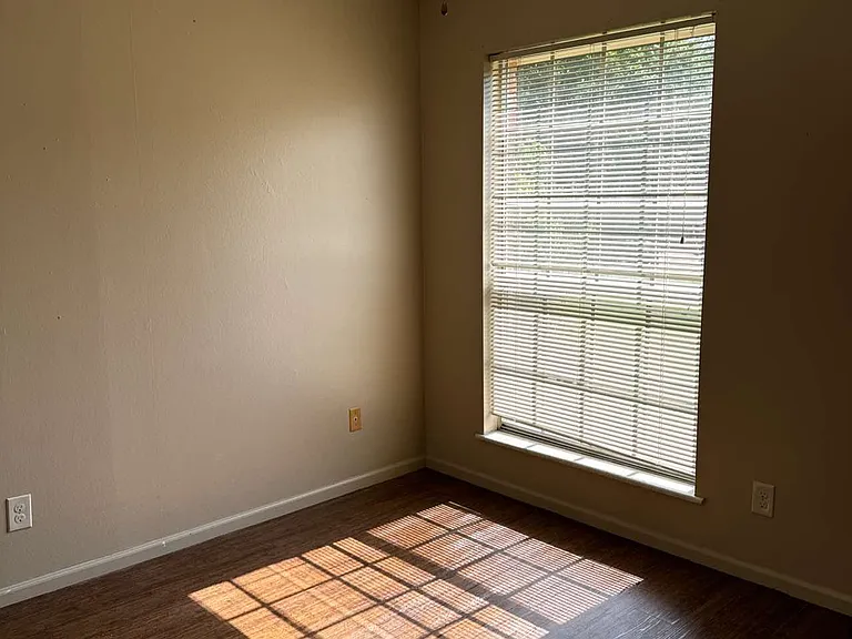 601 E Maryland Ave #208208 — Photo 4
