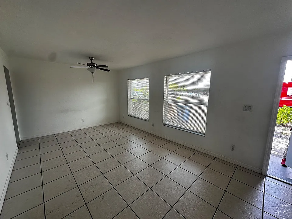 1151 S Loop Blvd #1151