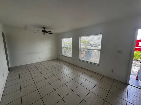1151 S Loop Blvd, Lehigh Acres, FL