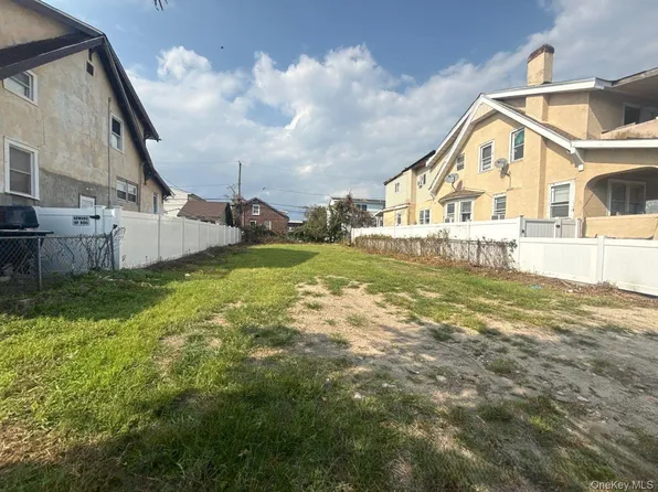 61 E Fulton Street, Long Beach, NY 11561