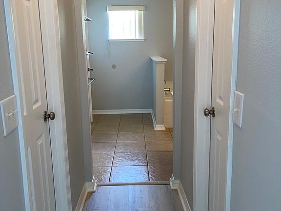 4th image of 2916 Holly Berry Ct