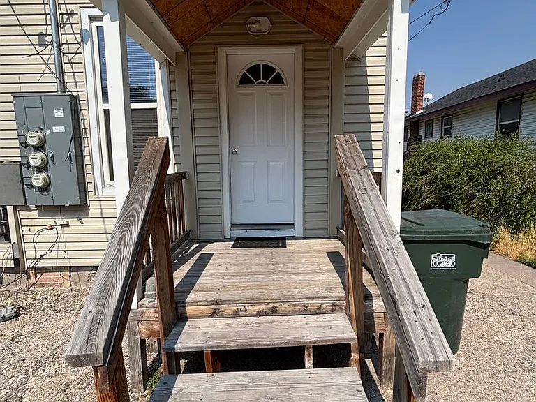 515 S Grant Ave — Photo 2