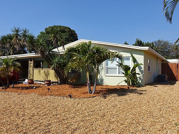 1645 Hilltop Front View