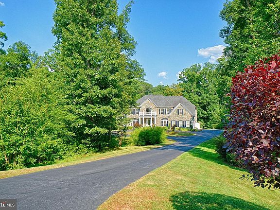 2nd image of 13211 Catharpin Valley Dr